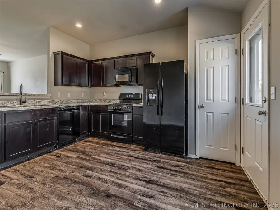 14852 S 274th East Avenue, Coweta, OK 74429 - #2