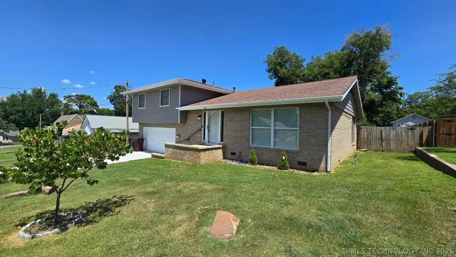 411 S 3rd, Eufaula, OK 74432 - #2