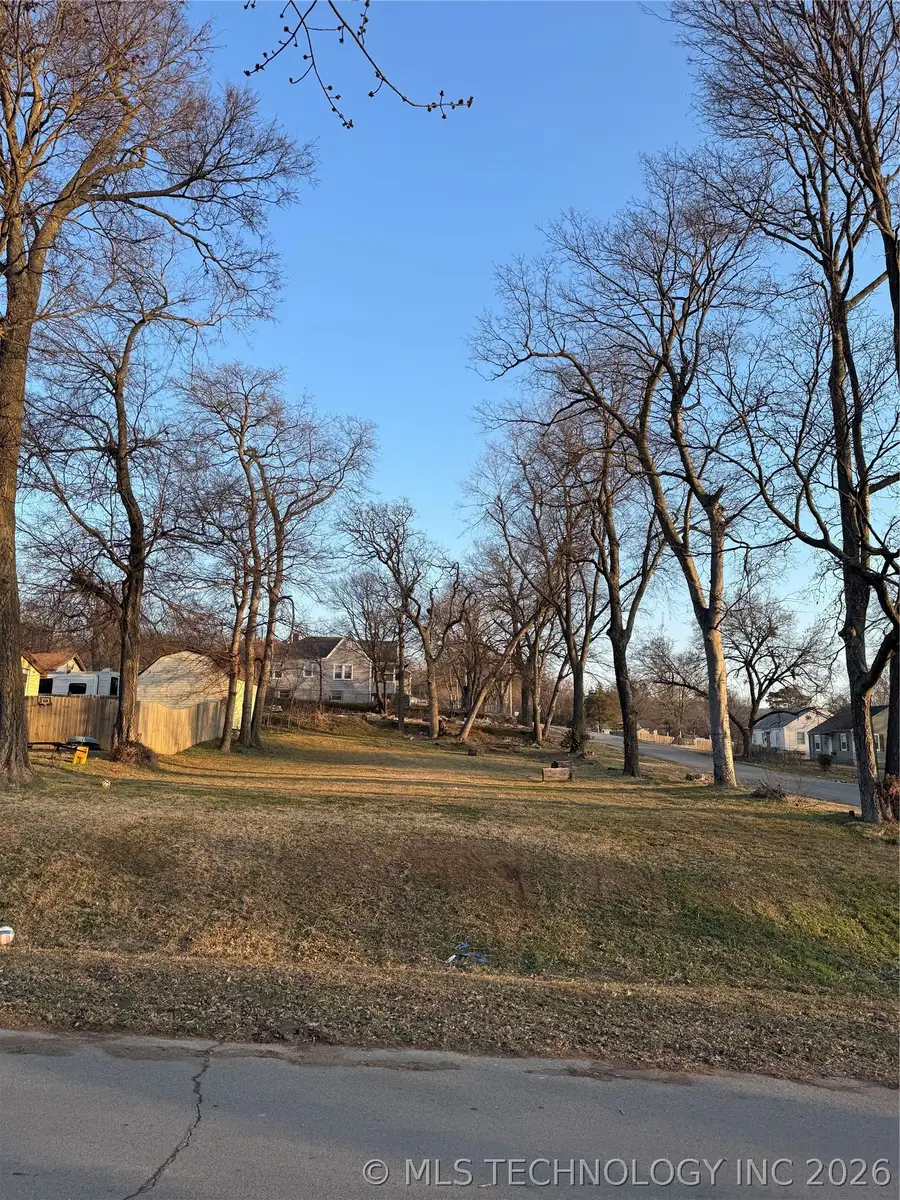 3203 W 39th Street, Tulsa, OK 74107 - #3