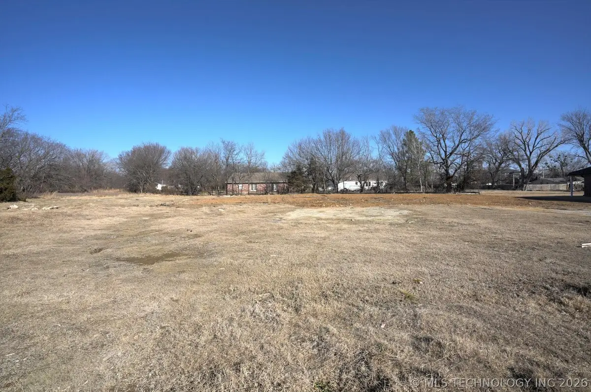 217 W Broadway Street, Owasso, OK 74055 - #1