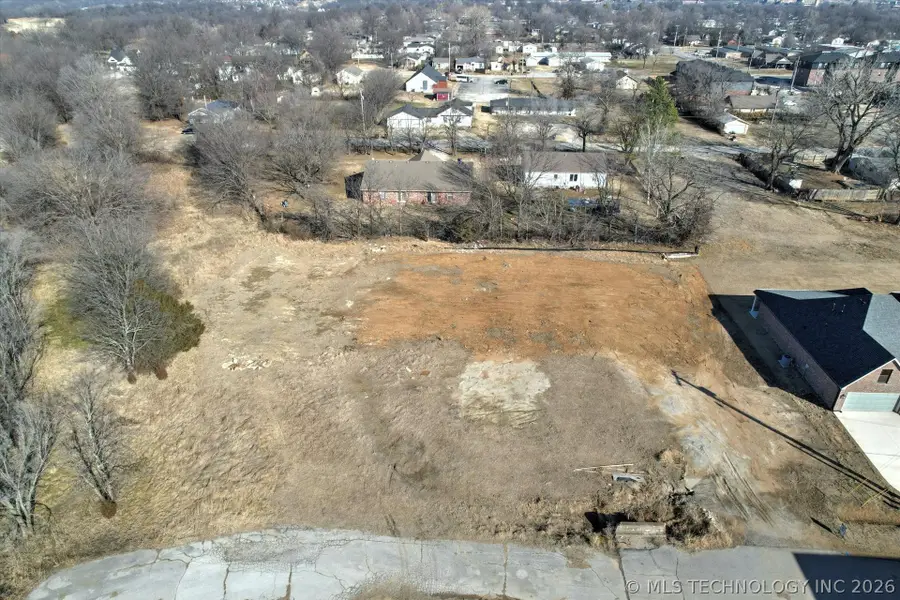 217 W Broadway Street, Owasso, OK 74055 - #3