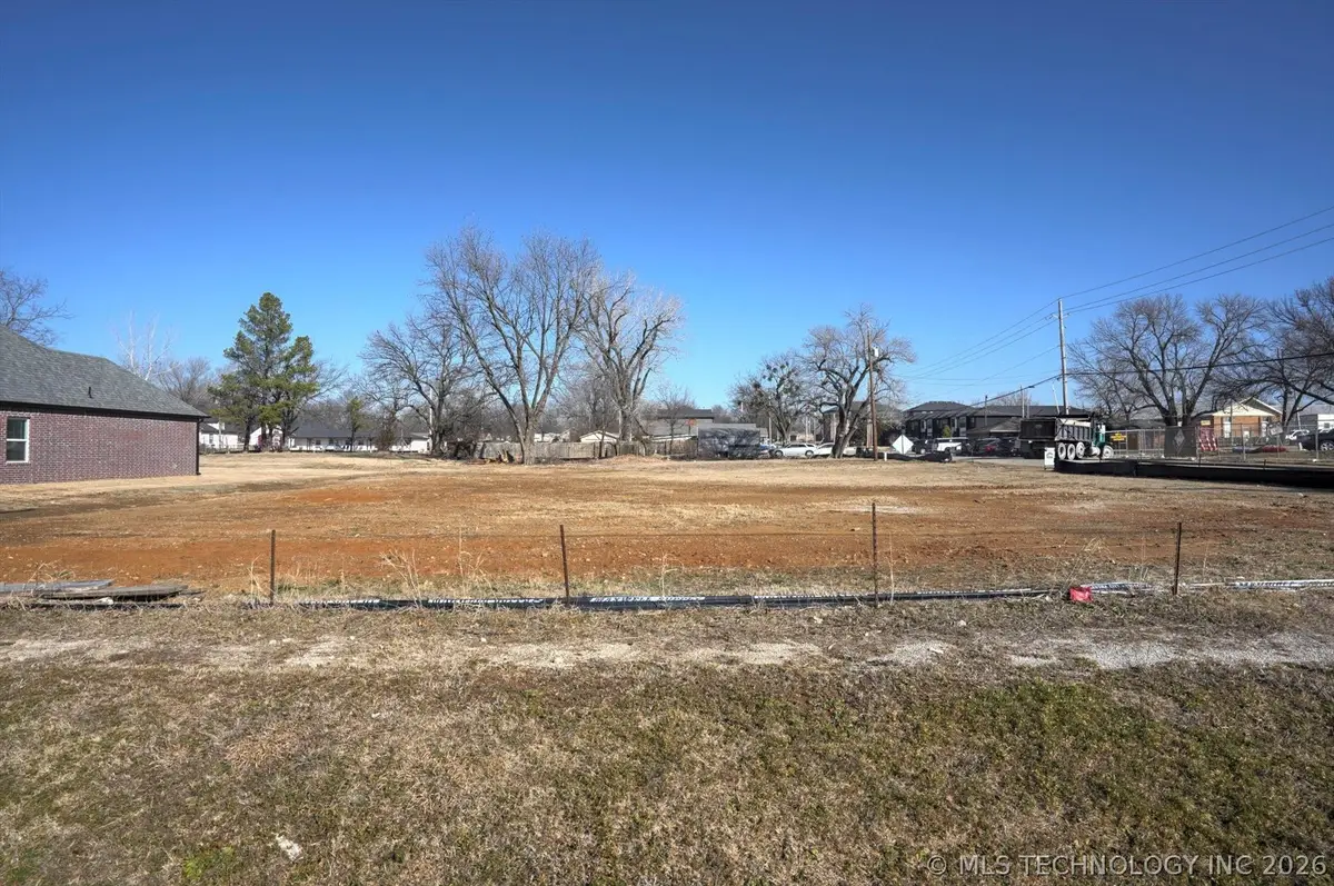 12 N Atlanta Street, Owasso, OK 74055 - #1