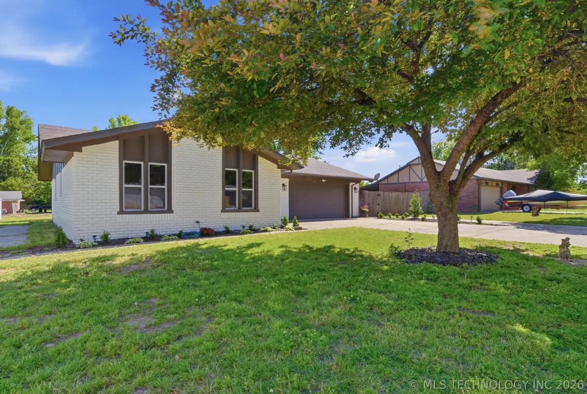 21908 W 11th Street, Sand Springs, OK 74063 - #1