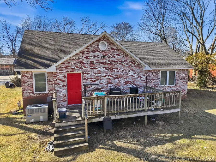 1627 S Locust Avenue, Westville, OK 74965 - #2