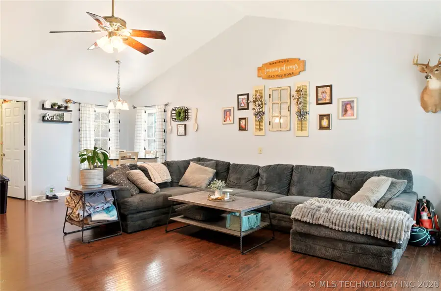 1627 S Locust Avenue, Westville, OK 74965 - #3