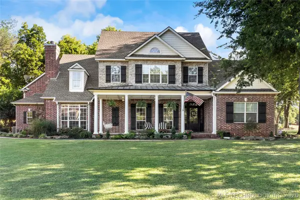 19524 E 74th Place, Owasso, OK 74055