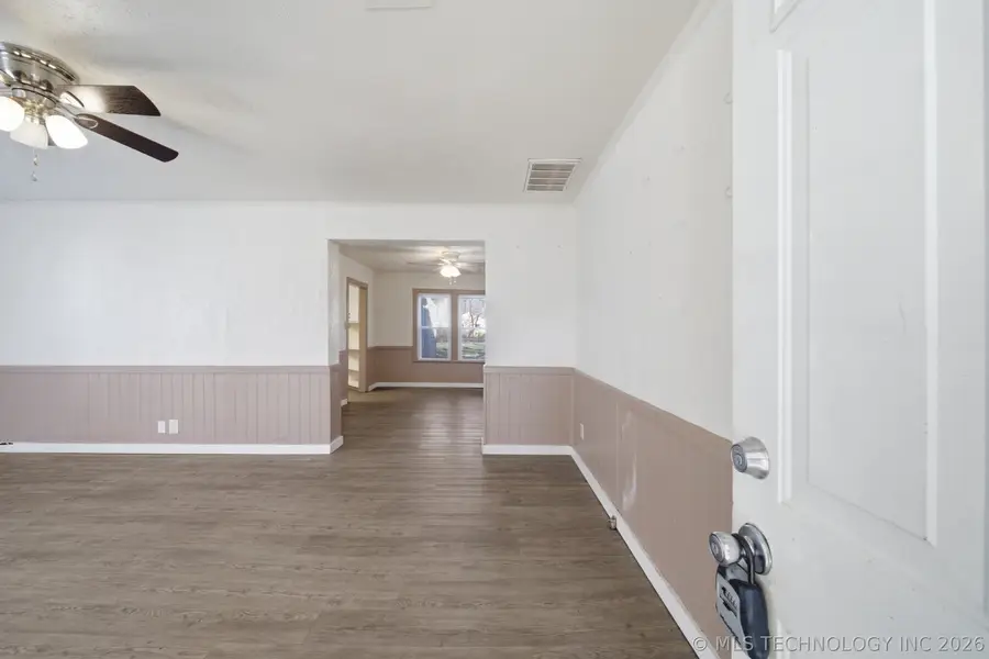 1910 S Johnstone Avenue, Bartlesville, OK 74003 - #3