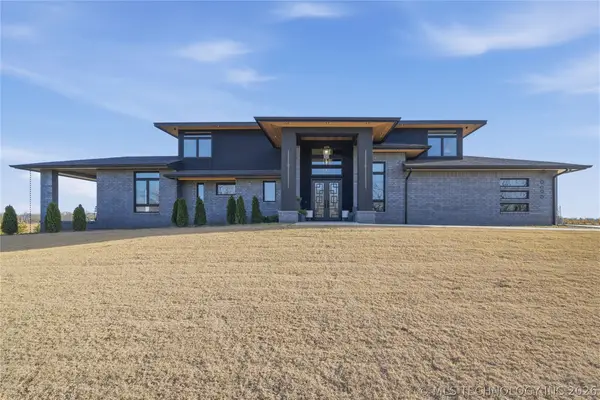 9696 E 161st Street S, Bixby, OK 74008