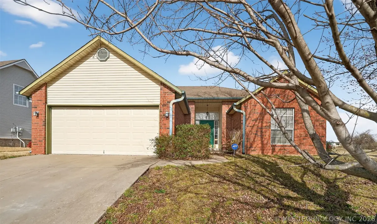 2502 SW Wolf Run Drive, Claremore, OK 74017 - #1