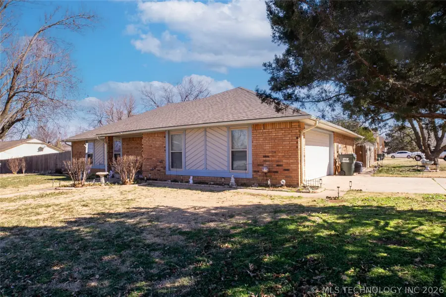 9901 N 107th East Avenue, Owasso, OK 74055 - #2
