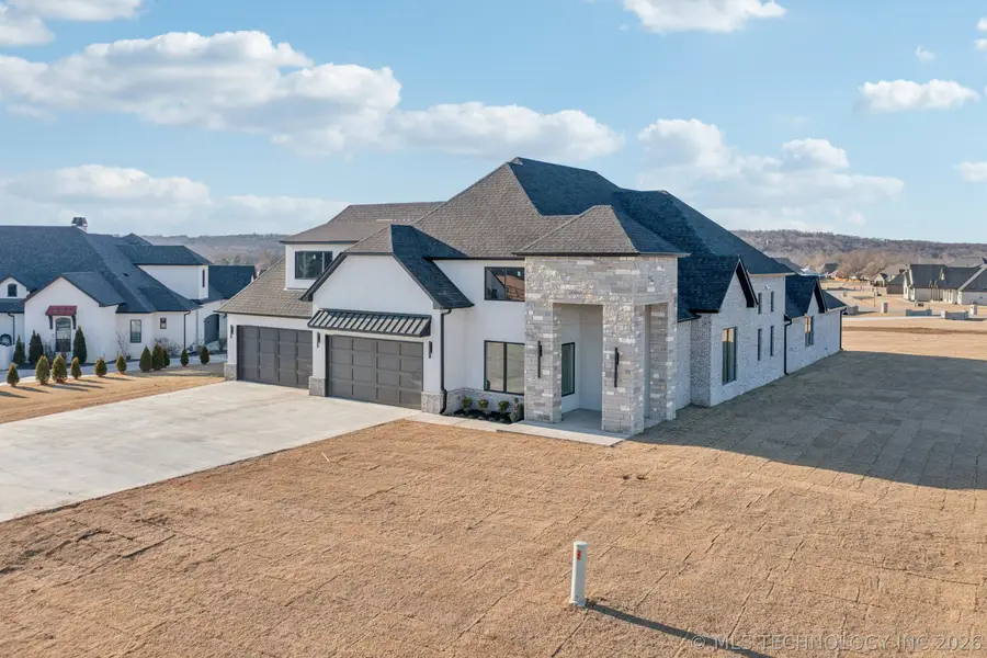 30923 E 68th Street S, Broken Arrow, OK 74014 - #2