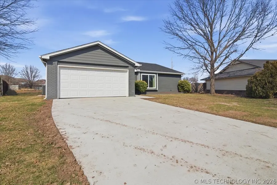 1501 W Elm Street, Skiatook, OK 74070 - #3