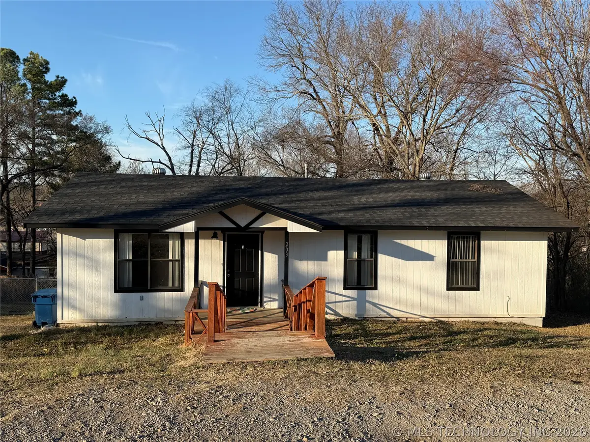 203 E Cedar Avenue, Wilburton, OK 74578 - #1
