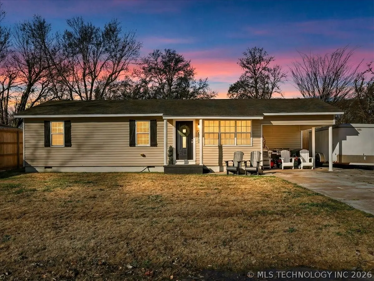 706 6th Avenue, Warner, OK 74469 - #1