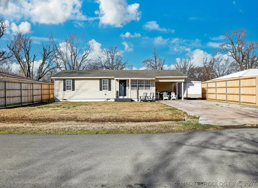 706 6th Avenue, Warner, OK 74469 - #2