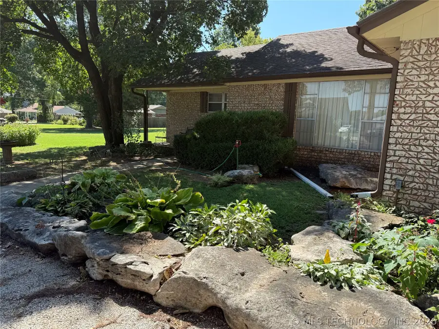 11716 E 69th Street, Owasso, OK 74055 - #2