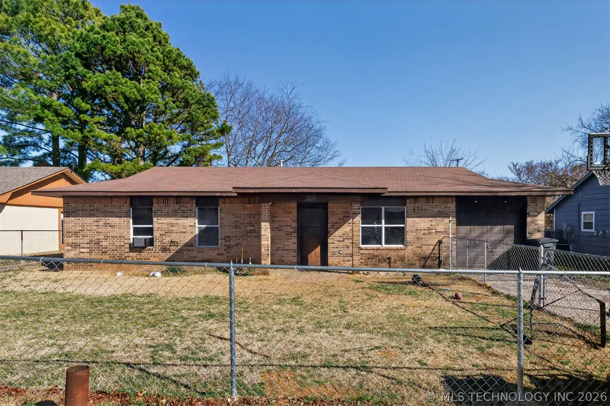204 Umstead, Colbert, OK 74733 - #1