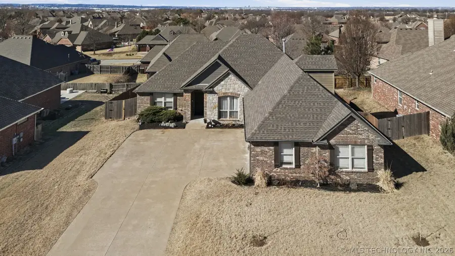 4708 N Narcissus Avenue, Broken Arrow, OK 74012 - #3