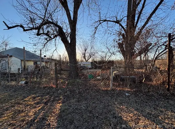 906 W Washington, Guthrie, OK 73044