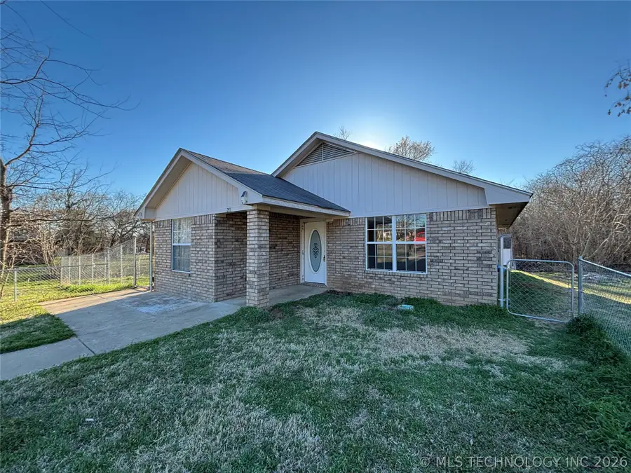 201 N Main Street, Kemp, OK 74747 - #2