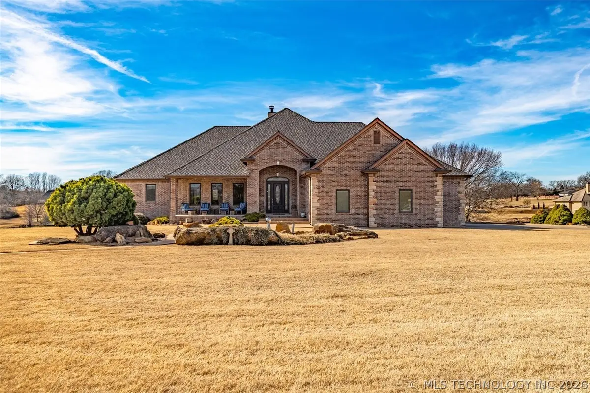 2621 Rabbit Ridge, Bartlesville, OK 74006 - #1