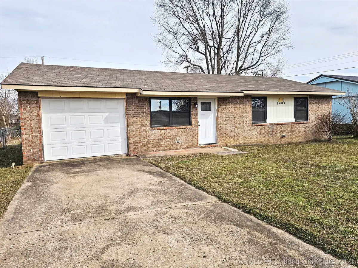 1403 N 6th Street, Stilwell, OK 74960 - #1