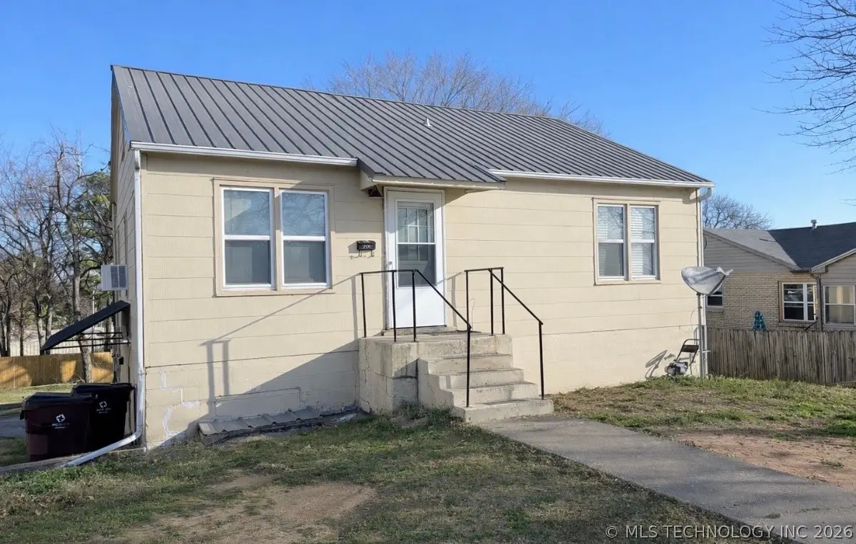 206 Forest, Eufaula, OK 74432 - #1