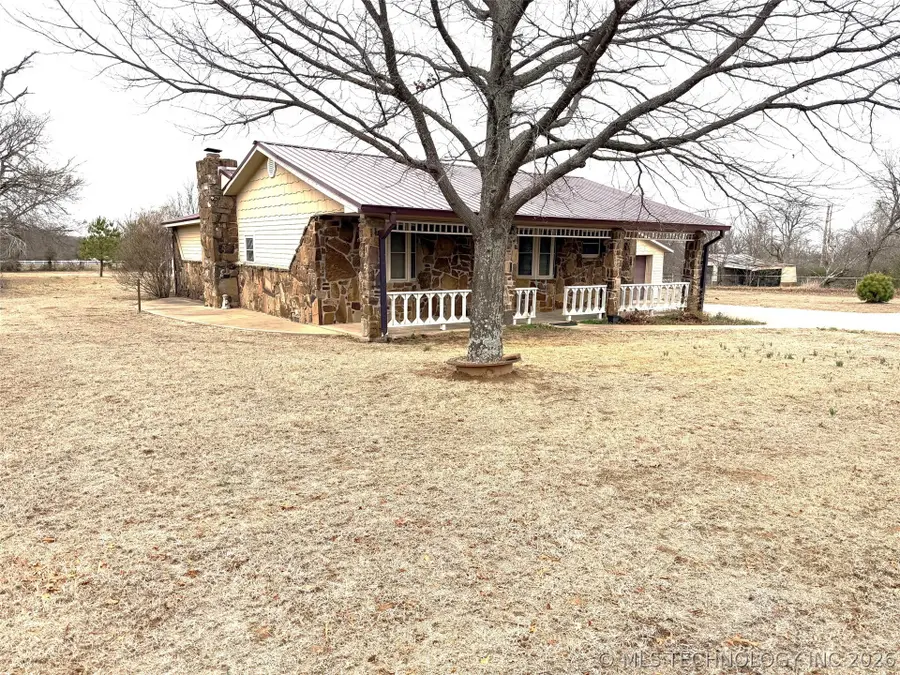 2009 N Hillcrest Drive, Henryetta, OK 74437 - #2