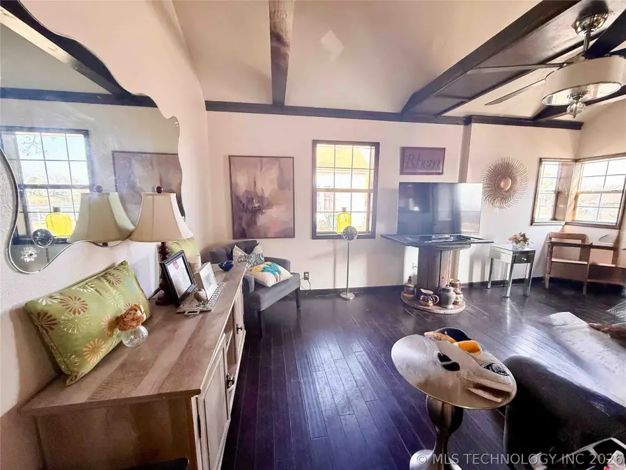 402 N Grant Avenue, Sand Springs, OK 74063 - #2