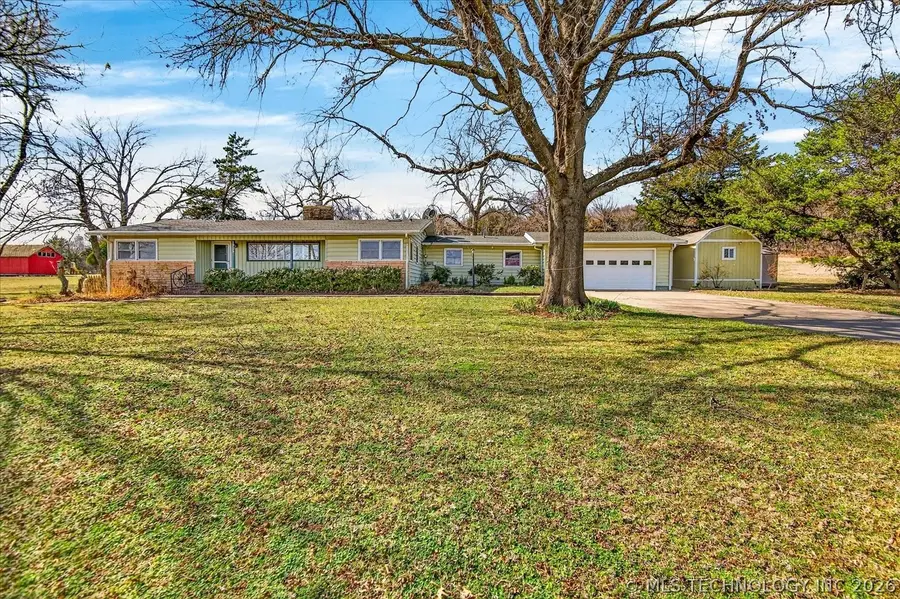 1905 Lynn Avenue, Pawhuska, OK 74056 - #2