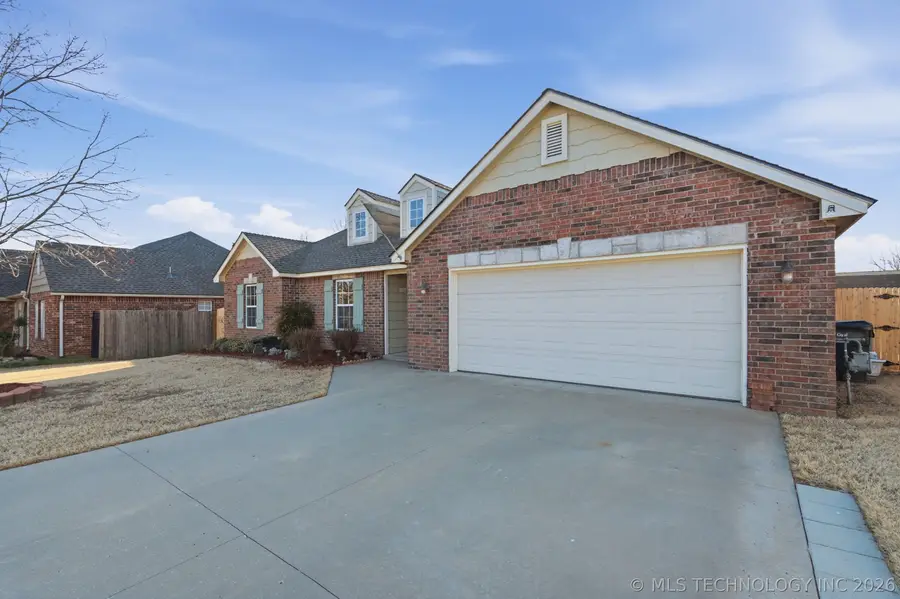 2108 S Javine Court, Skiatook, OK 74070 - #2