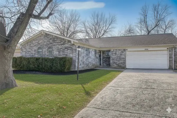 404 E 18th Street, Owasso, OK 74055