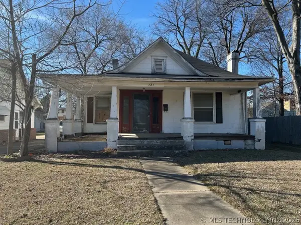 121 N P. Street, Muskogee, OK 74403