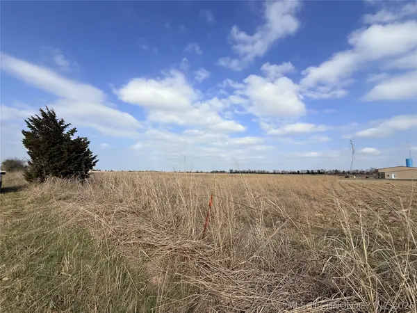 Sexton Road, Calera, OK 74730