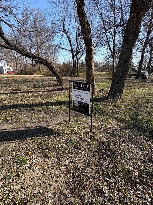 E Ash Street, Haskell, OK 74436