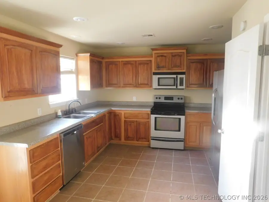 601 Meadowlark Lane, Warner, OK 74469 - #3