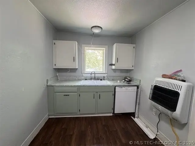 345 E Cumberland Avenue, Stringtown, OK 74569 - #3