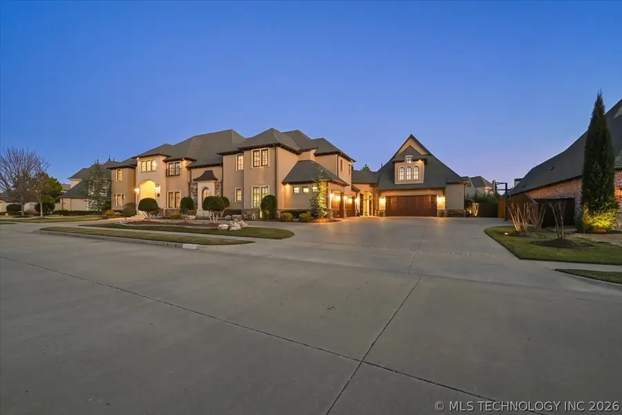 5909 W Twin Oaks Street, Broken Arrow, OK 74011 - #2