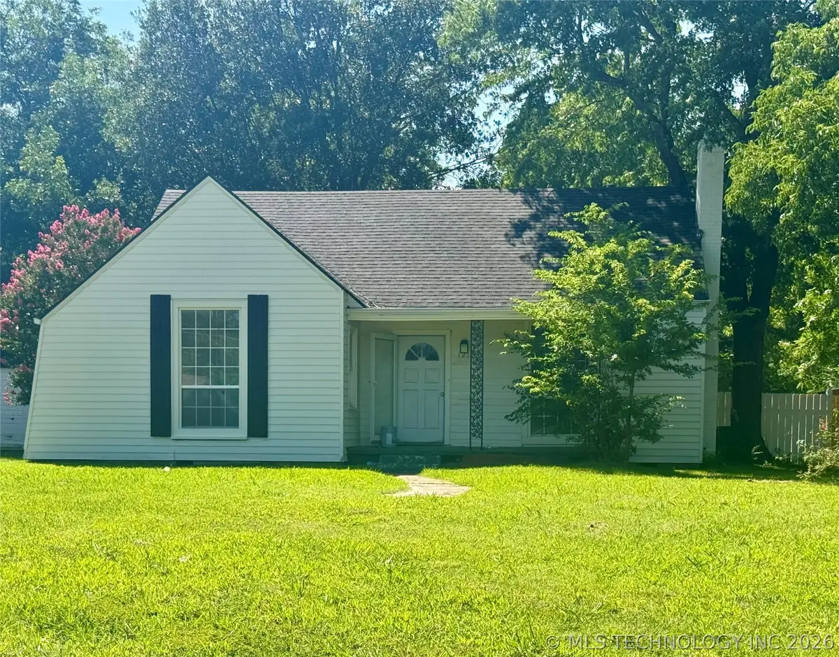1211 S 9th Street, McAlester, OK 74501 - #1