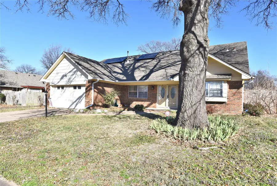 7011 E 52nd Place, Tulsa, OK 74145 - #2