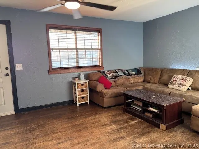 360 N 1st, Healdton, OK 73438 - #3