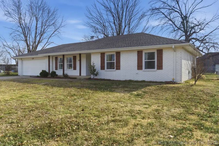 11809 N 104th East Avenue, Owasso, OK 74021 - #3