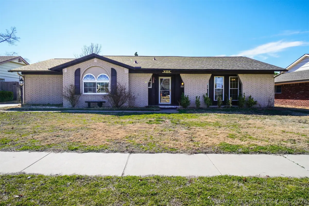 6820 E 48th Street, Tulsa, OK 74145 - #1