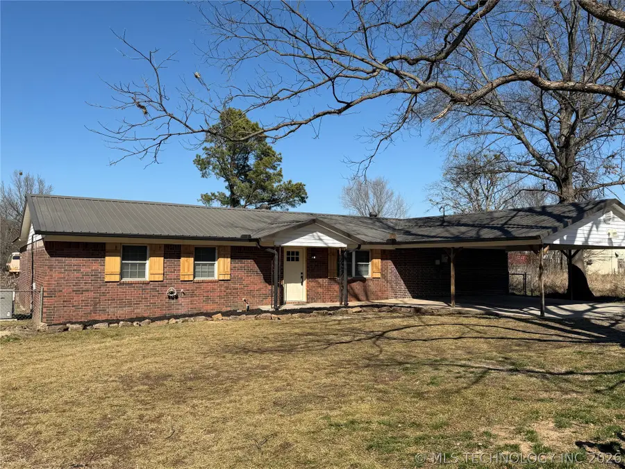 305 W Ash Avenue, Wilburton, OK 74578 - #2