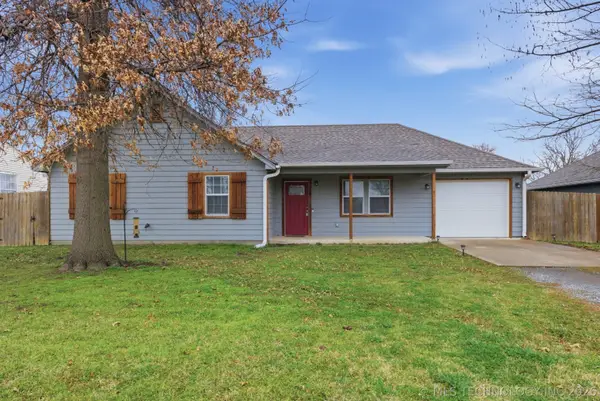 412 E Stacy Avenue, Chouteau, OK 74337