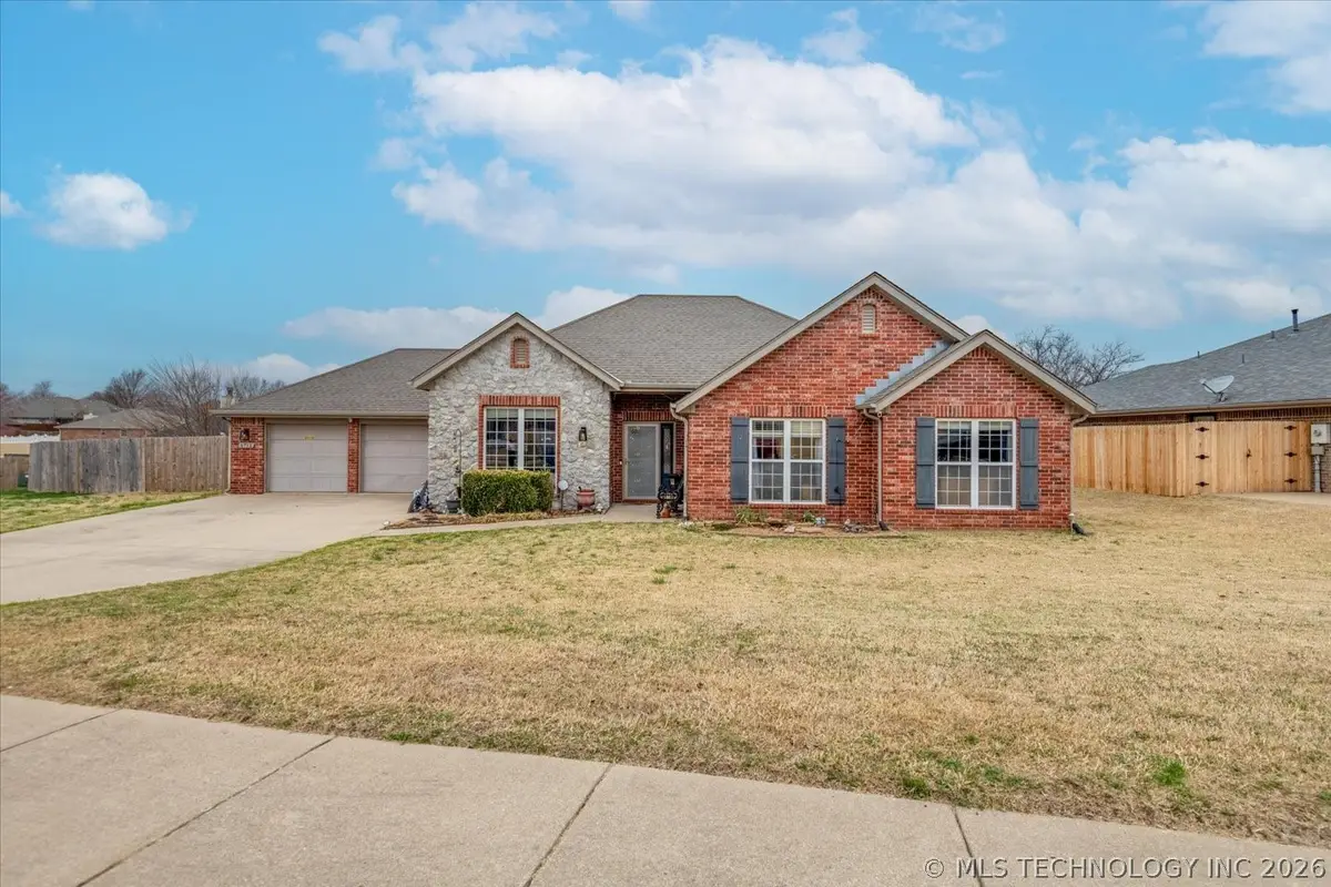 5712 Hazel Road, Bartlesville, OK 74006 - #1