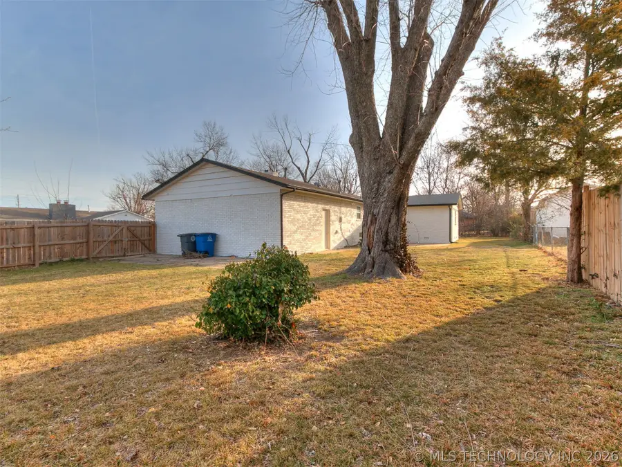 10608 E 21st Place, Tulsa, OK 74129 - #2