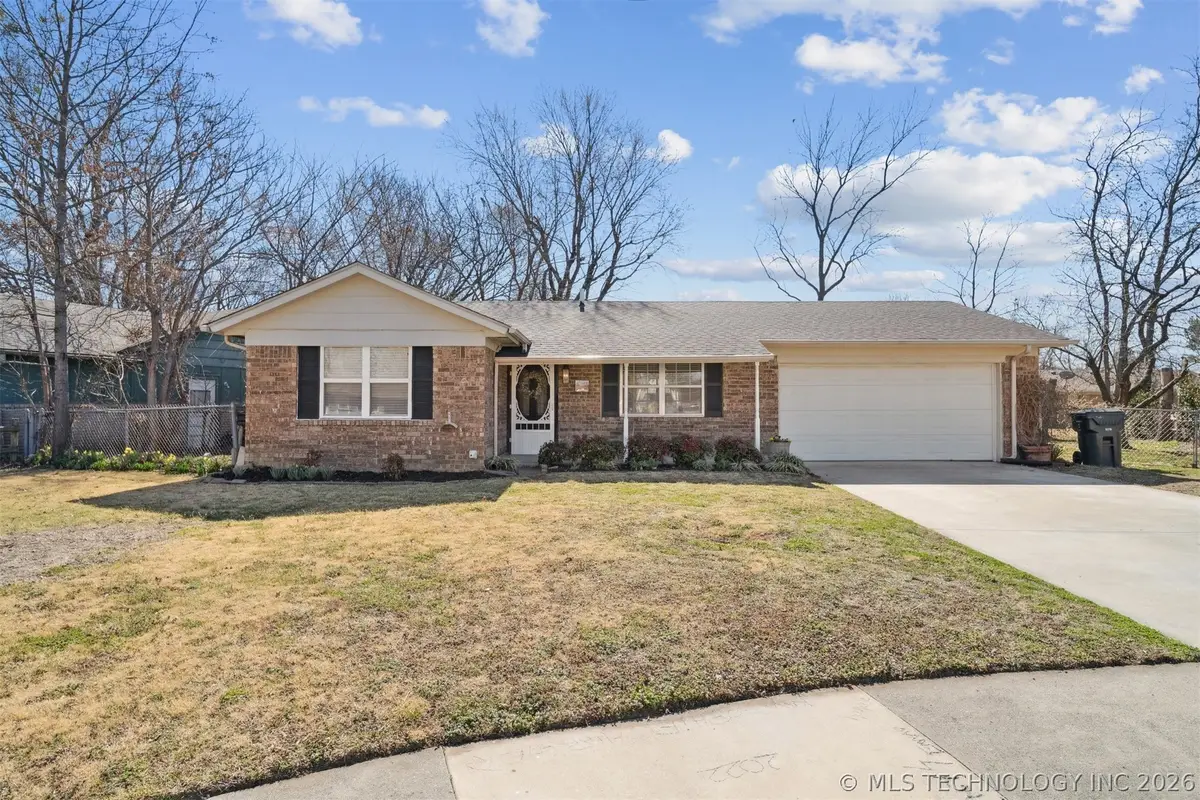 1117 W 16th Street, Claremore, OK 74017 - #1