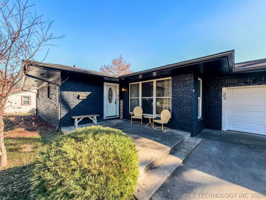 302 E Fuller Street, Tahlequah, OK 74464 - #3