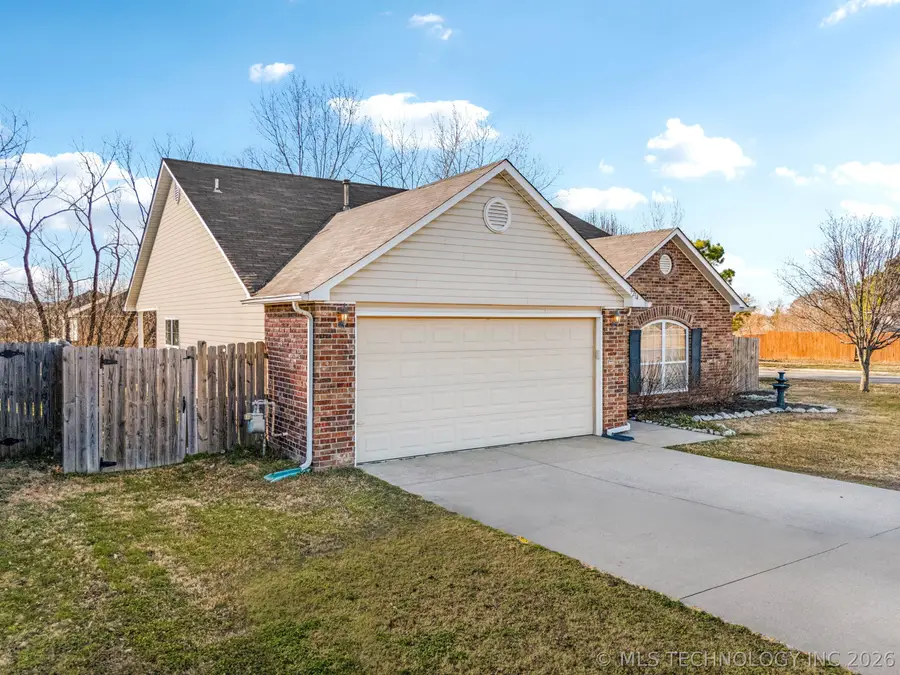 9214 S 256th East Avenue, Broken Arrow, OK 74014 - #3